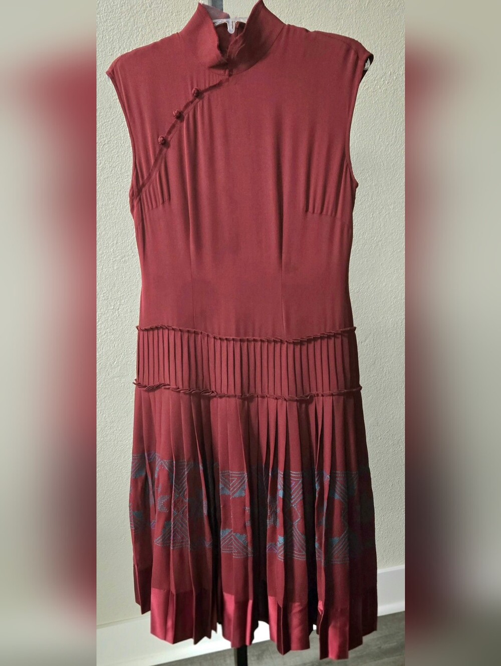 Vintage Shanghai Tang ET-008 100% Silk Red A-Line W/Pleated Skirt Dress Size 8